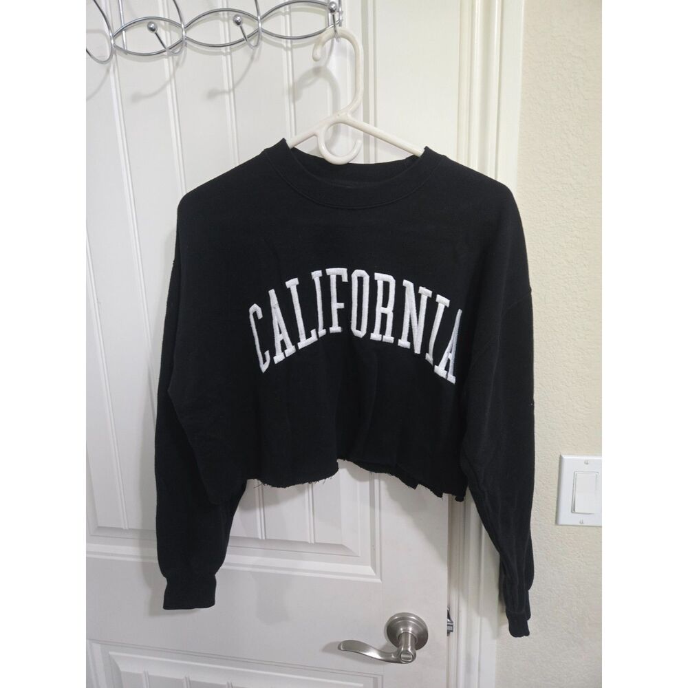 California Embroidered Women’s Cropped Sweatshirt Black Size M Raw Hem Crewneck